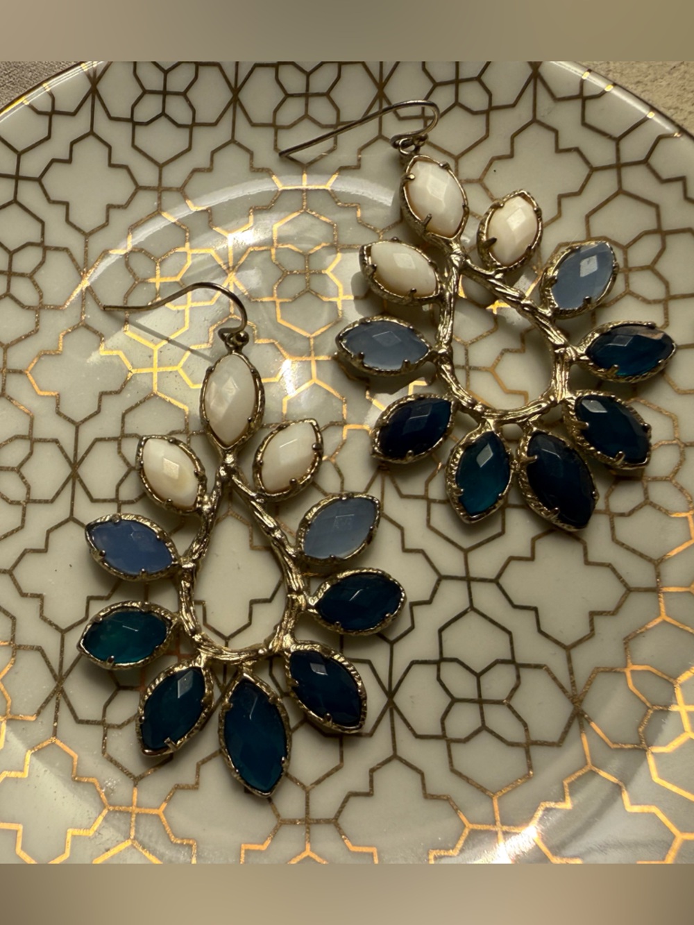 Kendra Scott Nyla Blue and White